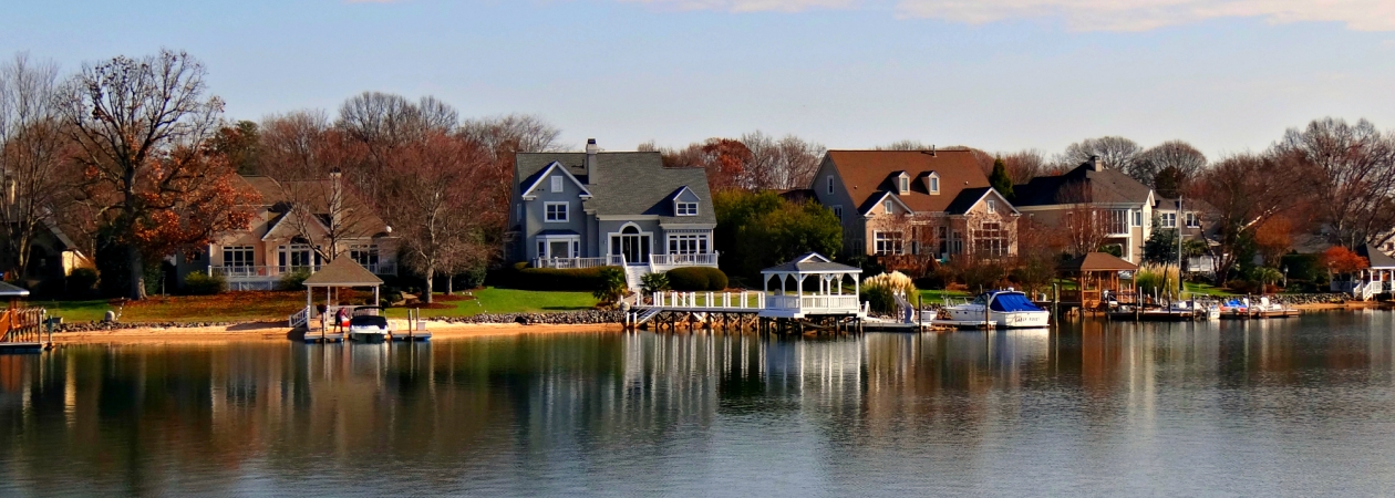 Waterfront home on lake norman